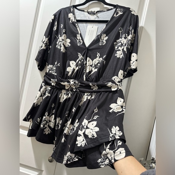 BloomChic Floral Print Wrap Ruffles Hem Blouse - Picture 4 of 4